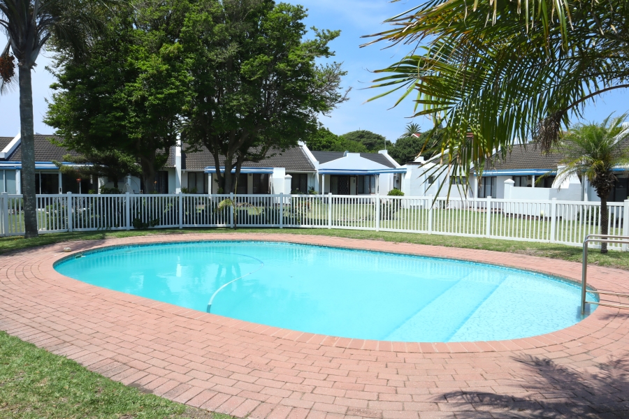 2 Bedroom Property for Sale in Paradise Beach Eastern Cape